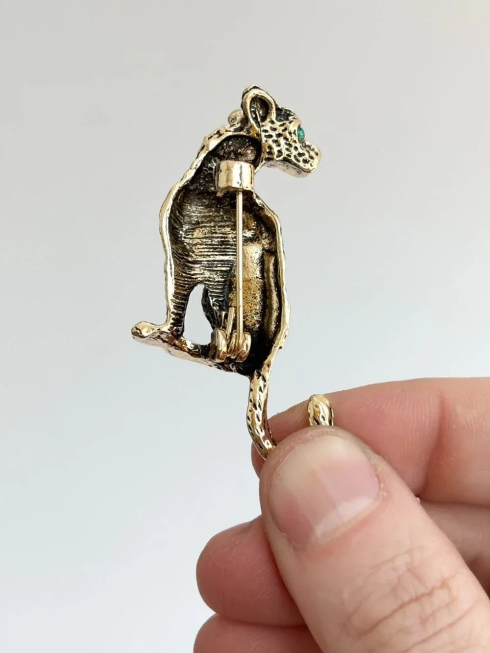 Jaguar Cheetah Big Cat Gold Toned Textured 3D Vintage Inspired Brooch Pin